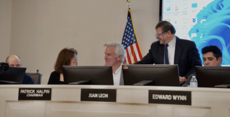 Babylon Town Planning Board weighs Oak Gardens apartments in Copiague